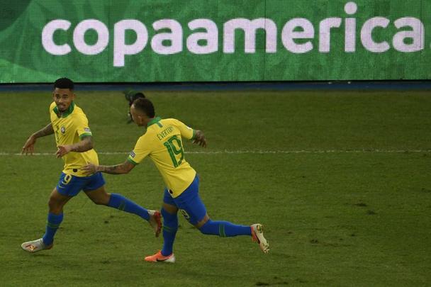 Gabriel Jesus recolocou o Brasil em vantagem na final da Copa América: 2 a 1