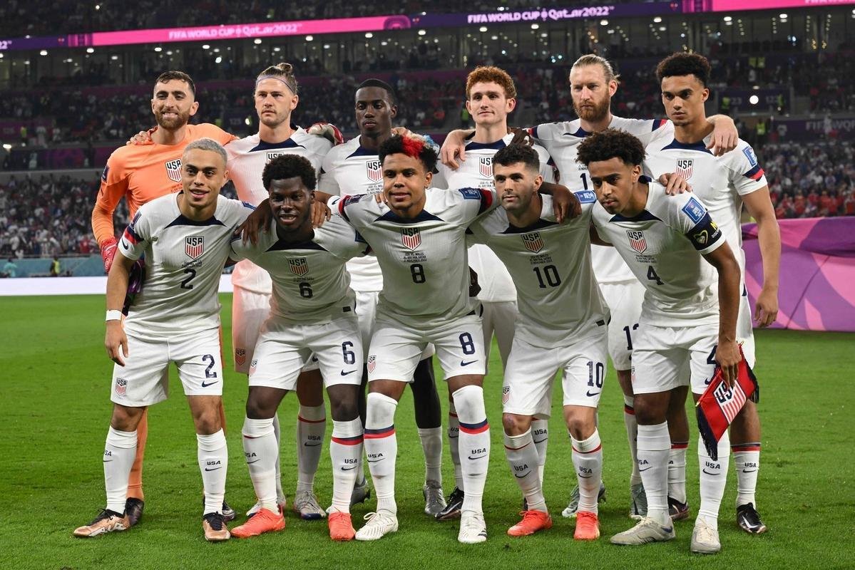 Fotos do jogo entre Estados Unidos e Pas de Gales no Estdio Ahmad bin Ali, pelo Grupo B da Copa do Mundo, no Catar