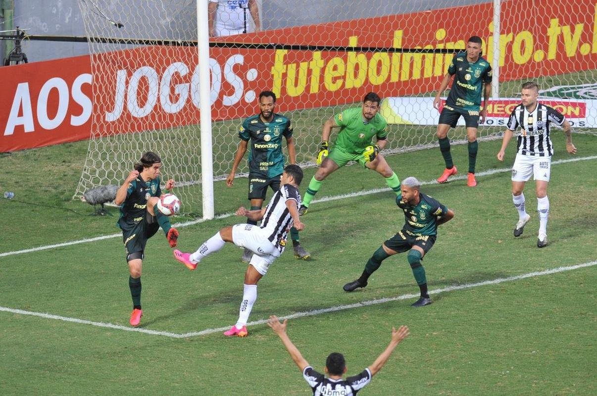 Fotos do jogo de ida da final do Campeonato Mineiro, entre Amrica e Atltico, no Independncia, em Belo Horizonte
