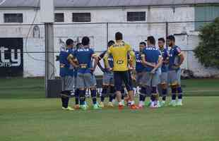 Imagens do treino do Cruzeiro antes do jogo contra o Nacional-PAR, pela Copa Sul-Americana