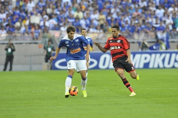 Galeria de fotos do jogo entre Cruzeiro e Flamengo, no Mineiro, pela 19 rodada do Brasileiro