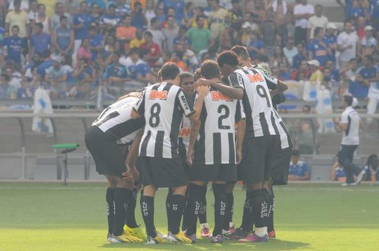 Fotos exclusivas do clssico entre Atltico e Cruzeiro na reabertura do novo Mineiro