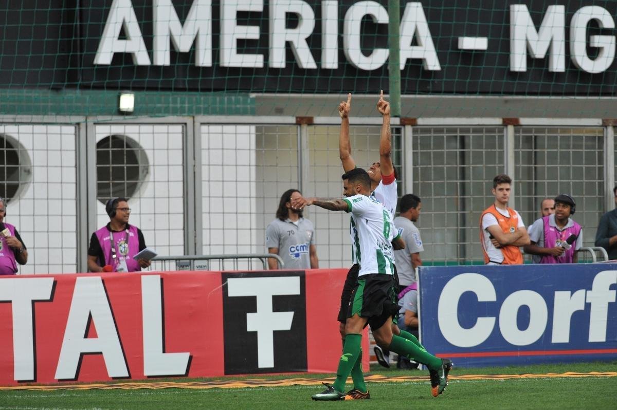 Zagueiro americano Rafael Lima marcou o gol do ttulo sobre o CRB e emocionou o Independncia