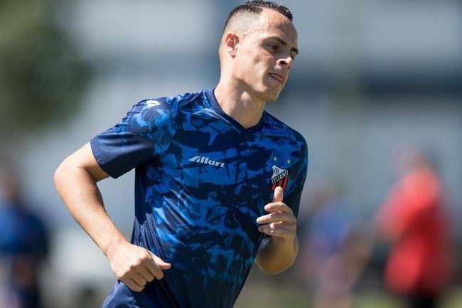 Victor Rangel: Atacante de 32 anos. Est no CRAC-GO desde a atual temporada
