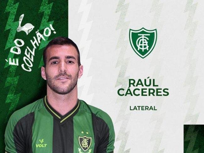 Em 2021, o lateral-direito Ral Cceres esteve em 28 jogos pelo Cruzeiro e marcou um gol. Nesta temporada, ele se transferiu para o Amrica.