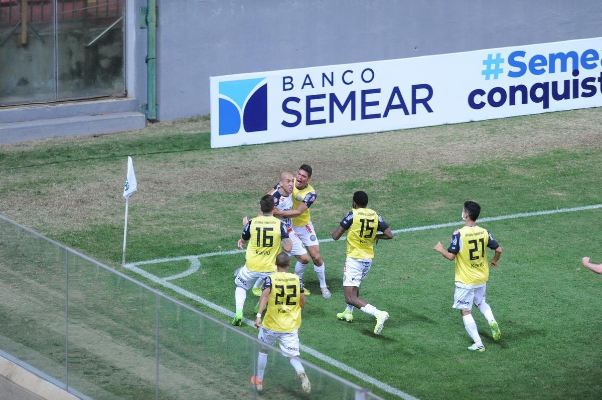 Nos acrscimos, o Operrio chegou ao empate com gol de Julinho