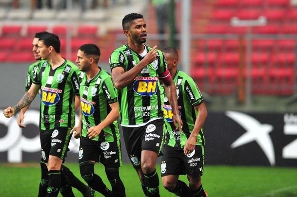 Fotos do duelo entre Amrica e Vitria, no Independncia, pela 36 rodada da Srie B do Brasileiro