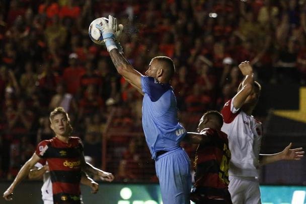 Sport e Vila Nova empataram, em 0 a 0, neste domingo, na Ilha do Retiro