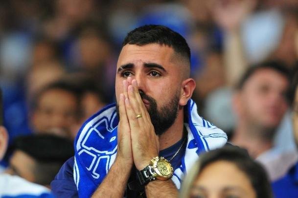 Torcida do Cruzeiro lotou o Mineiro em duelo com o Grmio pela semifinal da Copa do Brasil