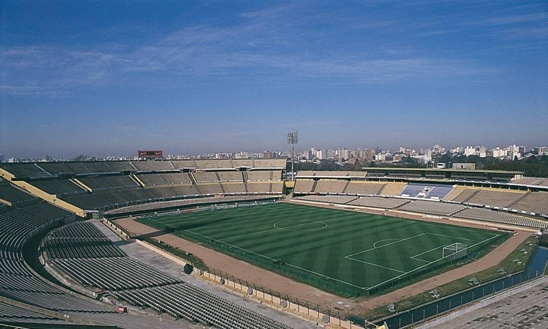 nico representante do Uruguai, o Estdio Centenrio, localizado em Montevideu, luta para ser palco da grande final da Libertadores da Amrica em 2022. A deciso da Sul-Americana, por sua vez, no interessa ao estdio. 