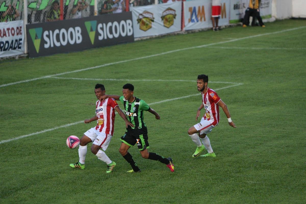 Amrica usou time misto e ficou no empate diante do Villa Nova, por 1 a 1, no Castor Cifuentes