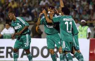 Em 2006, o Palmeiras passou com duas vitrias, trs empates e uma derrota. O time foi eliminado nas oitavas de final.