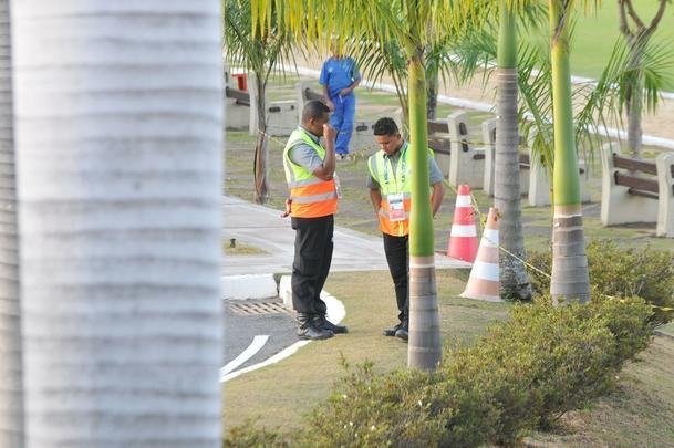 Cruzeiro iniciou sua intertemporada nesta segunda-feira na Toca da Raposa II. Tcnico Mano Menezes contou com elenco completo. Grupo agora comea preparao para decises com Atltico na Copa do Brasil, River Plate na Copa Libertadores e 29 rodadas restantes do Campeonato Brasileiro