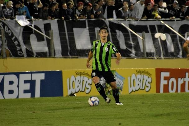 América foi batido pelo Bragantino e sofreu a sexta derrota na Série B