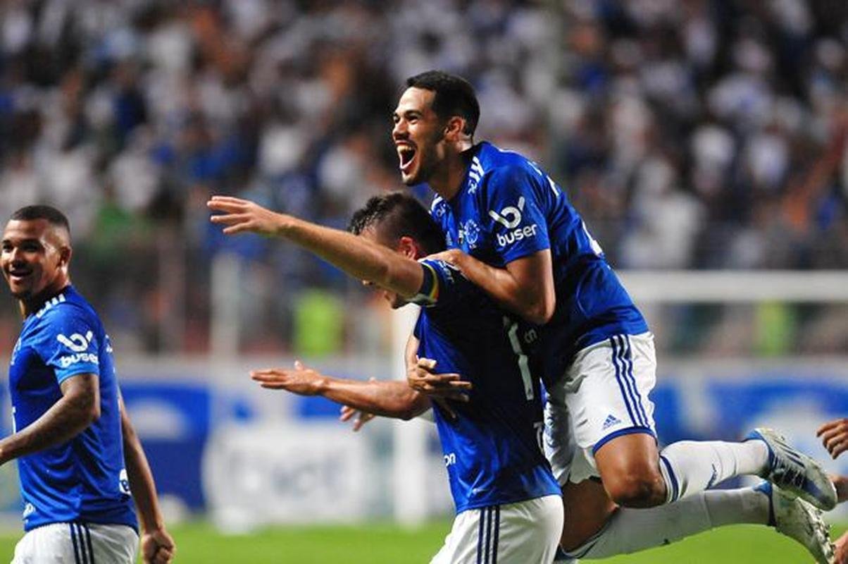 O Cruzeiro goleou o Nutico por 4 a 0 no Independncia, em Belo Horizonte, na 26 rodada da Srie B