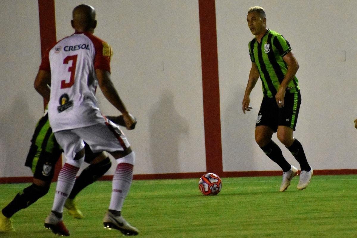 Amrica virou diante do Tombense no fim e conquistou primeira vitria como visitante no Mineiro