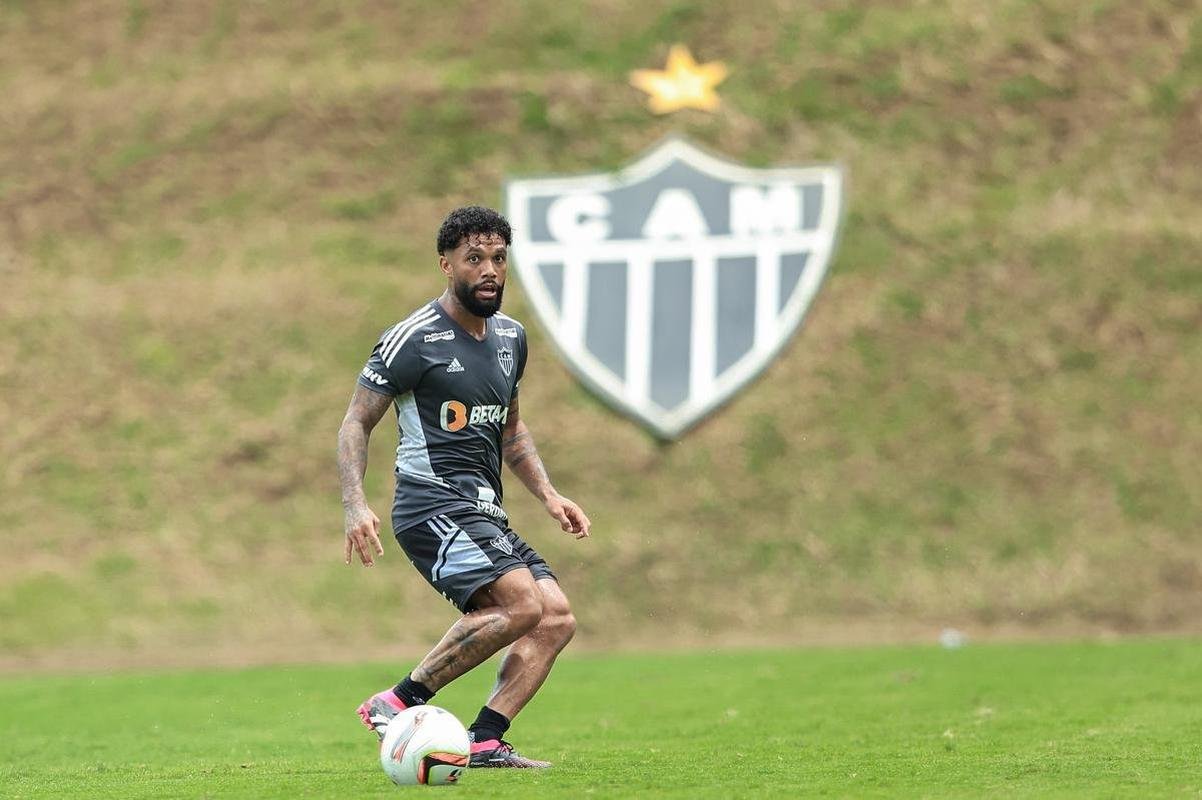 No segundo jogo-treino, Galo venceu por 3 a 0, com gols de Pavn e Eduardo Sasha, duas vezes