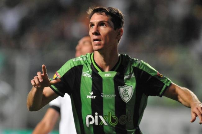 Fotos da vitória do América sobre o Botafogo, por 3 a 0, no Independência, em Belo Horizonte, pelas oitavas de final da Copa do Brasil. Wellington Paulista, Danilo Avelar e Alê marcaram os gols da vitória do Coelho no Horto