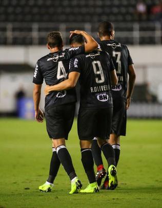 Na Vila Belmiro, Atlético é derrotado pelo Santos por 3 a 2, pela 37ª rodada do Campeonato Brasileiro