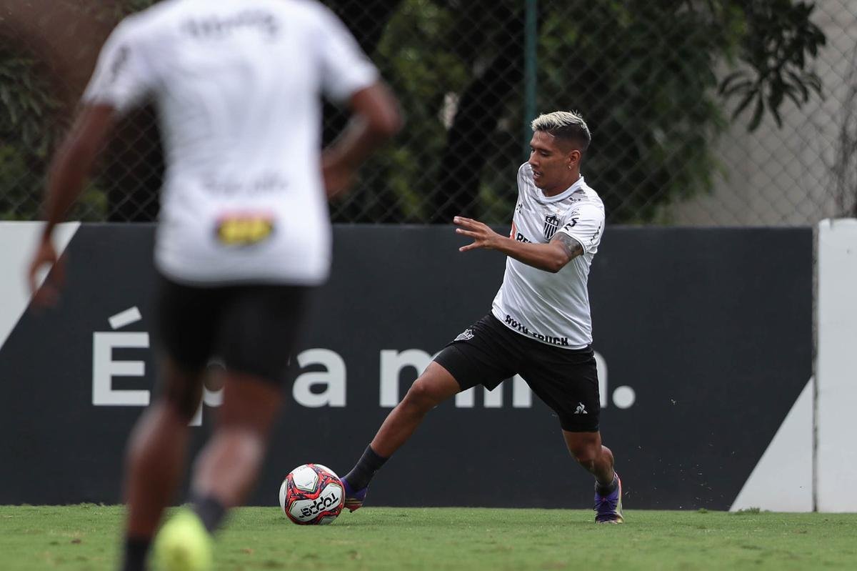 Fotos do treino do Atltico neste sbado, o ltimo de Victor no clube