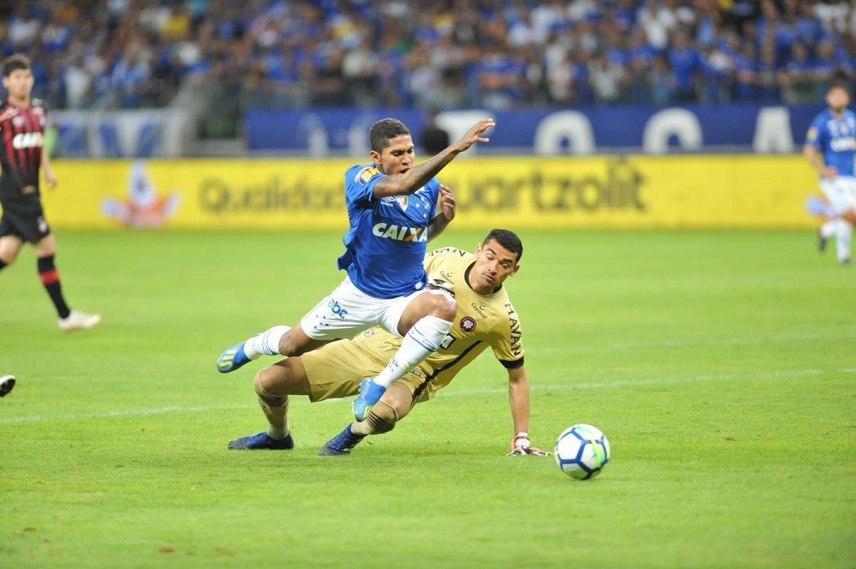Cruzeiro conseguiu marcar no segundo tempo, com Arrascaeta, mas sofreu empate no fim com Bergson