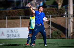 Fotos do treino do Cruzeiro na tarde desta quinta-feira (19/8), na Toca da Raposa II, em Belo Horizonte. Time fechou a preparao para enfrentar o Confiana, s 21h30 desta sexta-feira, no Mineiro