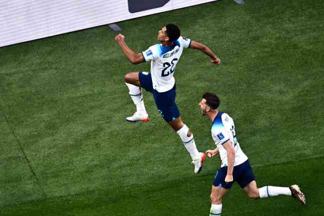 Brasil atropela Irã na primeira rodada da Copa do Mundo de