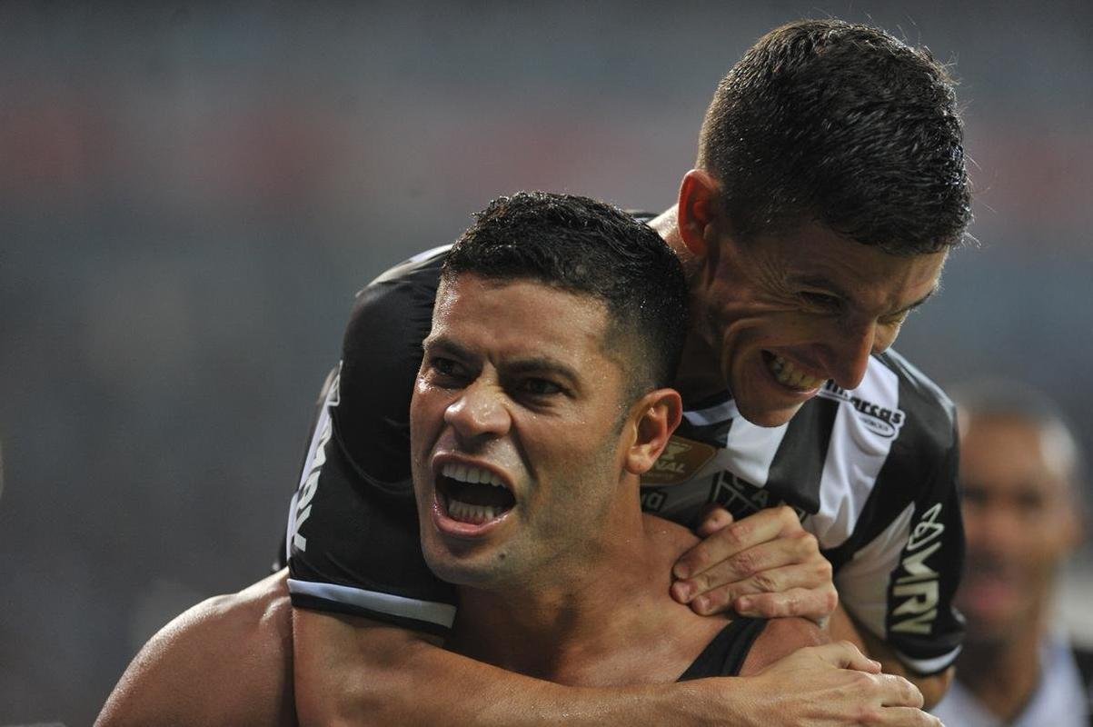 Galo venceu Cruzeiro com gols de Hulk (2) e Nacho. Edu descontou para a Raposa