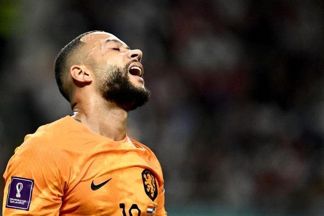 Lances do jogo entre Holanda e Estados Unidos pelas oitavas de final da Copa do Mundo.