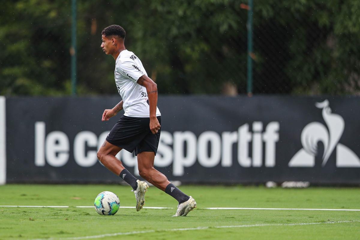 Fotos do primeiro treino de Hulk no Atlitco