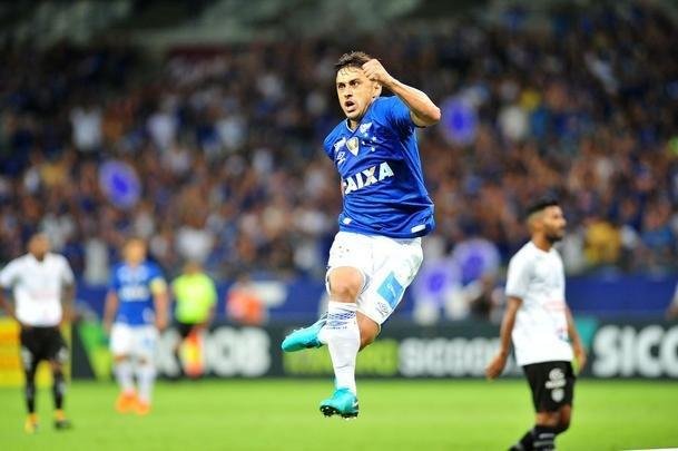 Imagens do jogo entre Cruzeiro e Tupi, no Mineiro