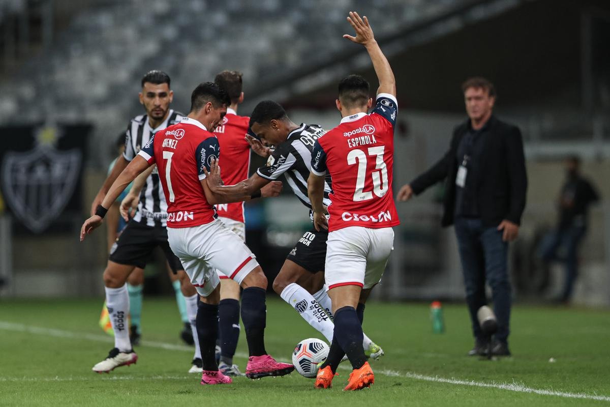 Fotos do jogo entre Atltico e Cerro Porteo-PAR, no Mineiro, em Belo Horizonte, pelo Grupo H da Copa Libertadores