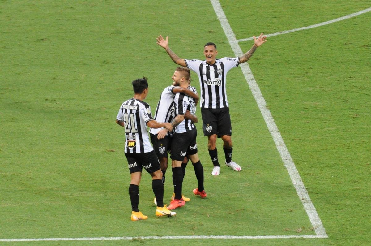 Atltico 2 x 0 Coritiba - Campeonato Brasileiro