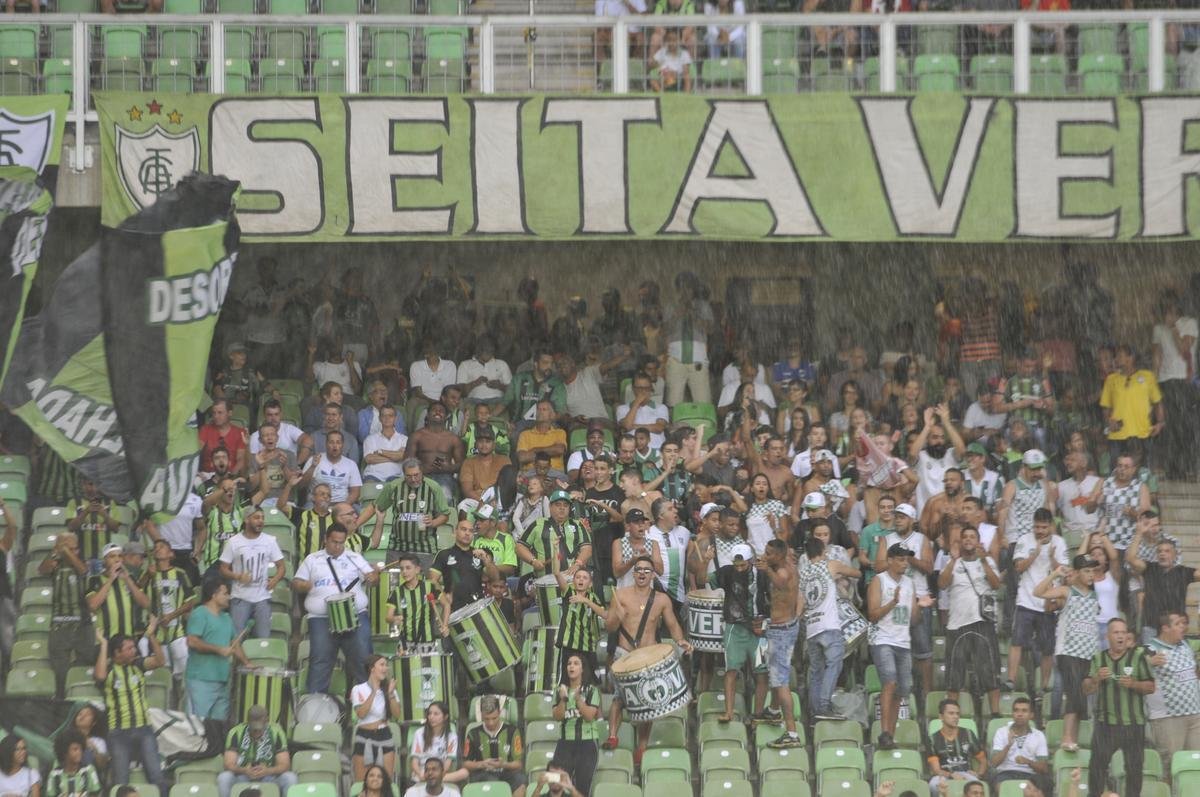 Fotos da partida entre Amrica e Cruzeiro, no Independncia, pelo Campeonato Mineiro