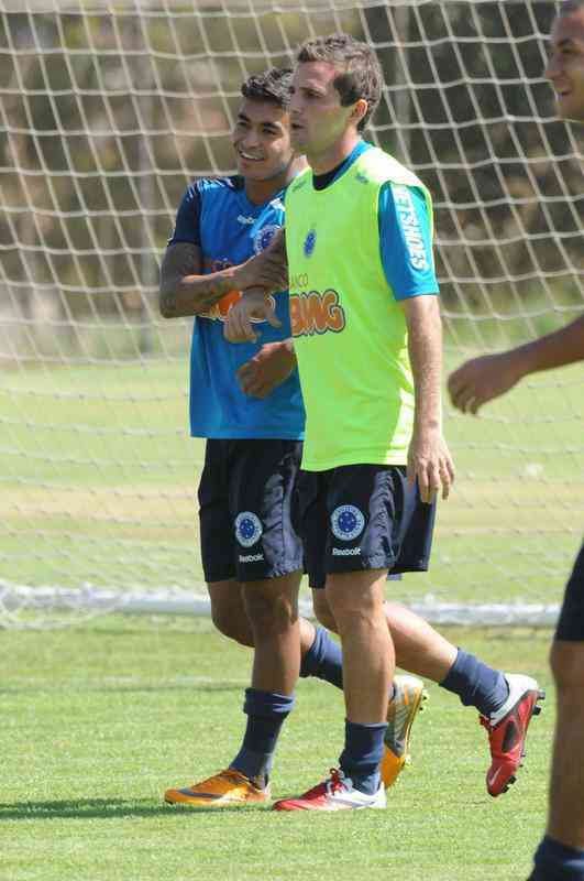 Atacante Dudu esteve nas categorias de base do Cruzeiro de 2005 até 2009, quando recebeu oportunidade entre os profissionais. Posteriormente, em 2010, foi emprestado ao Coritiba. Retornou à Raposa em 2011 e foi vendido ao Dínamo de Kiev meses depois.