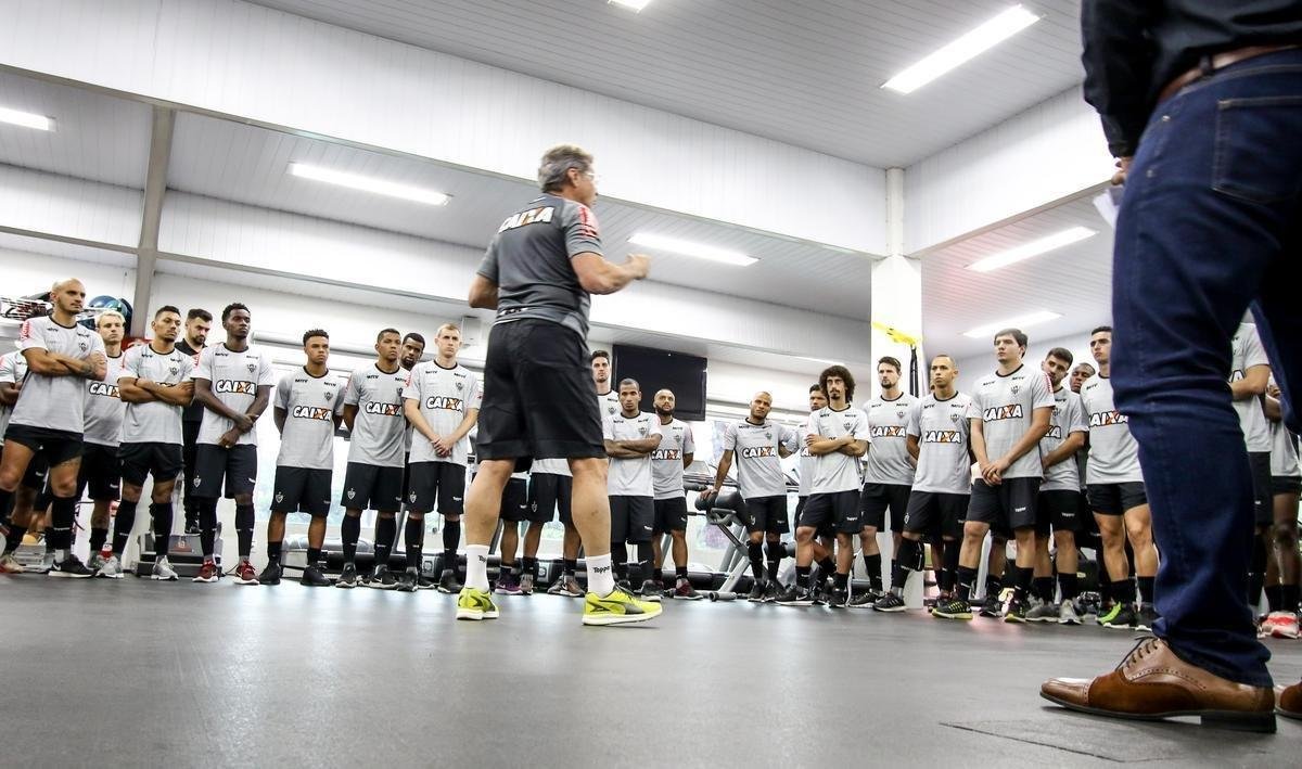 Veja fotos dos jogadores do Atltico no dia da reapresentao