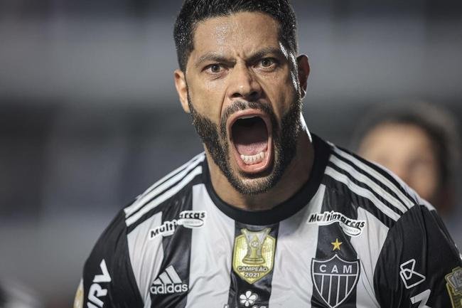 Fotos do jogo entre Santos e Atltico na Vila Belmiro, em Santos, pela 30 rodada do Campeonato Brasileiro