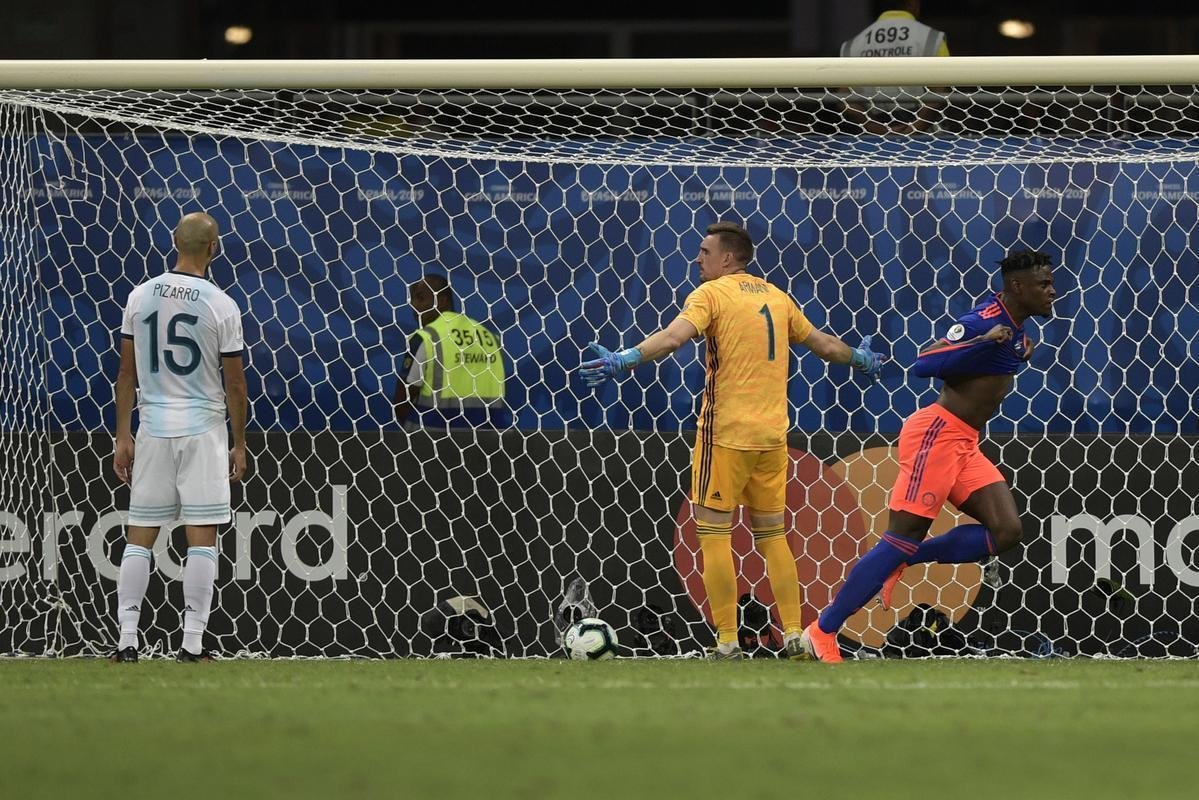 Colmbia no se intimida com Messi e estreia com grande vitria sobre Argentina