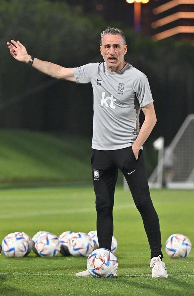  Paulo Bento, que est livre no mercado desde dezembro de 2022