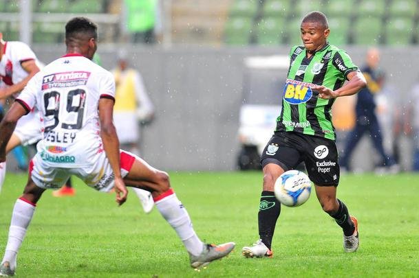 Fotos do duelo entre Amrica e Vitria, no Independncia, pela 36 rodada da Srie B do Brasileiro