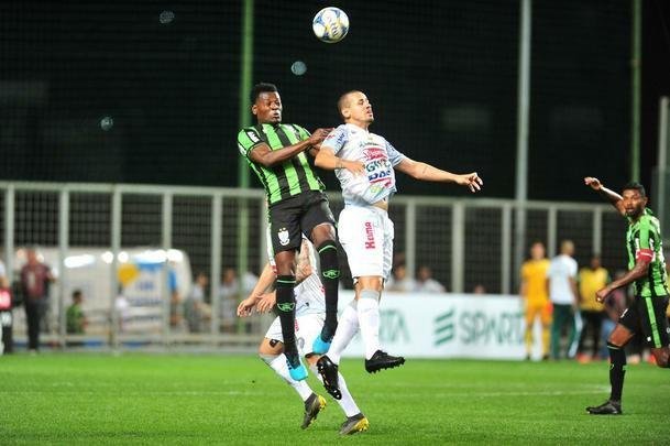 Fotos do jogo entre Amrica x Operrio