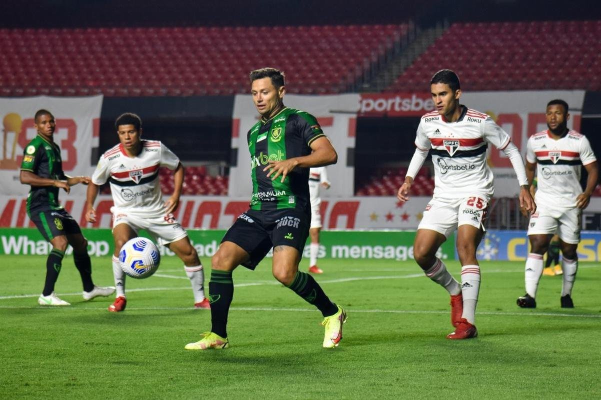 Fotos de So Paulo x Amrica, no Morumbi, pela 19 rodada do Brasileiro