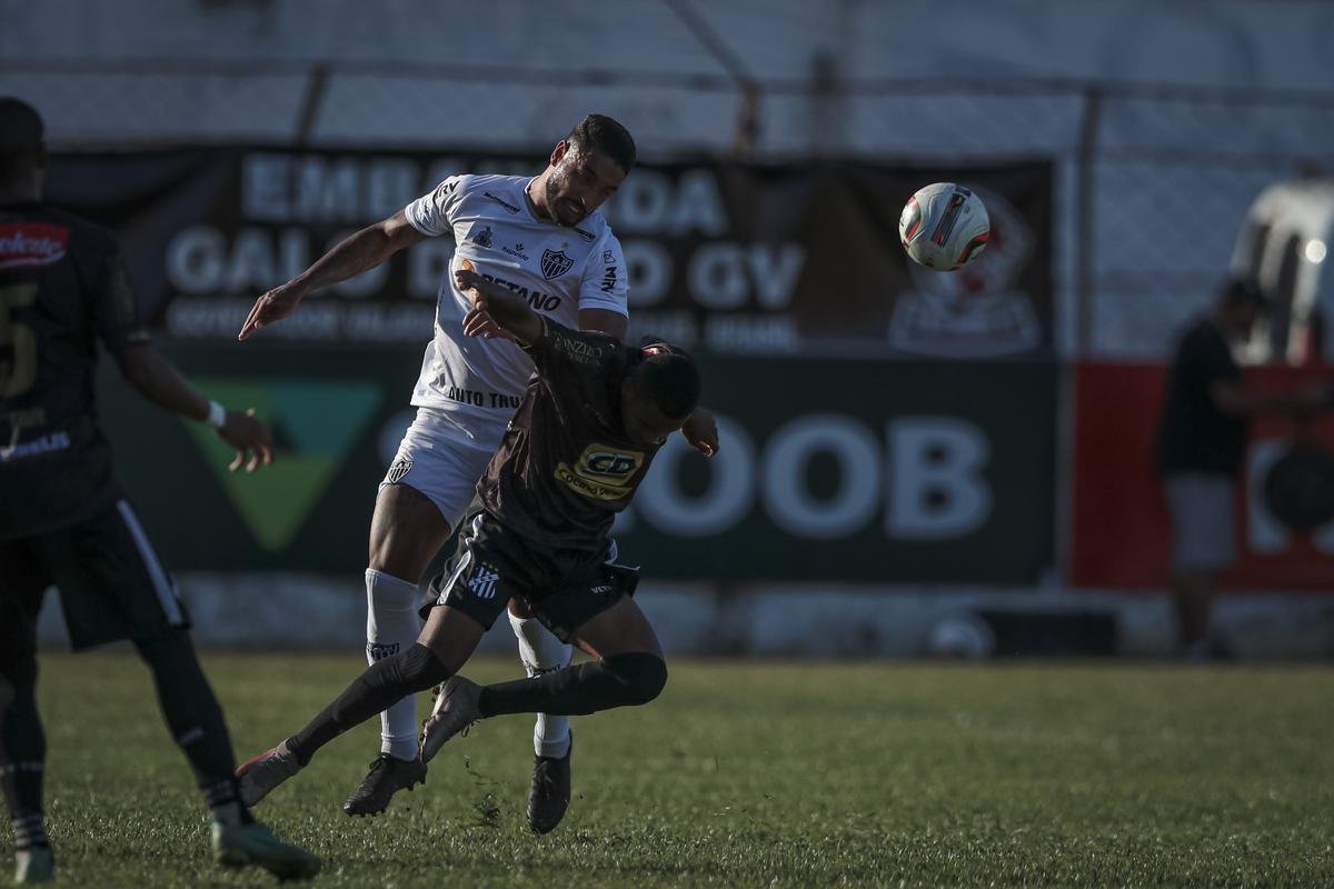 Fotos do jogo entre Democrata-GV e Atltico, pelo Campeonato Mineiro