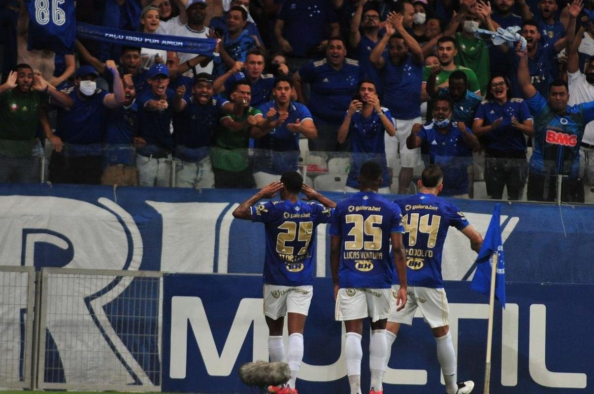 Fotos da partida entre Cruzeiro e Brusque, no Mineiro, em BH, pela 35 rodada da Srie B do Brasileiro