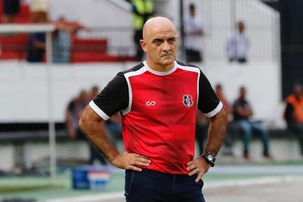 Santa Cruz e Bahia se enfrentaram no Arruda e empataram sem gols na estreia da Copa do Nordeste, em jogo que foi recheado de homenagens a Tiago Cardoso