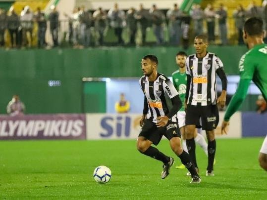 Atlético venceu a Chapecoense de virada por 2 a 1