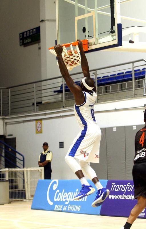 Mesmo sem contar Leandrinho, cestinha do NBB, o Minas venceu o Braslia em Belo Horizonte