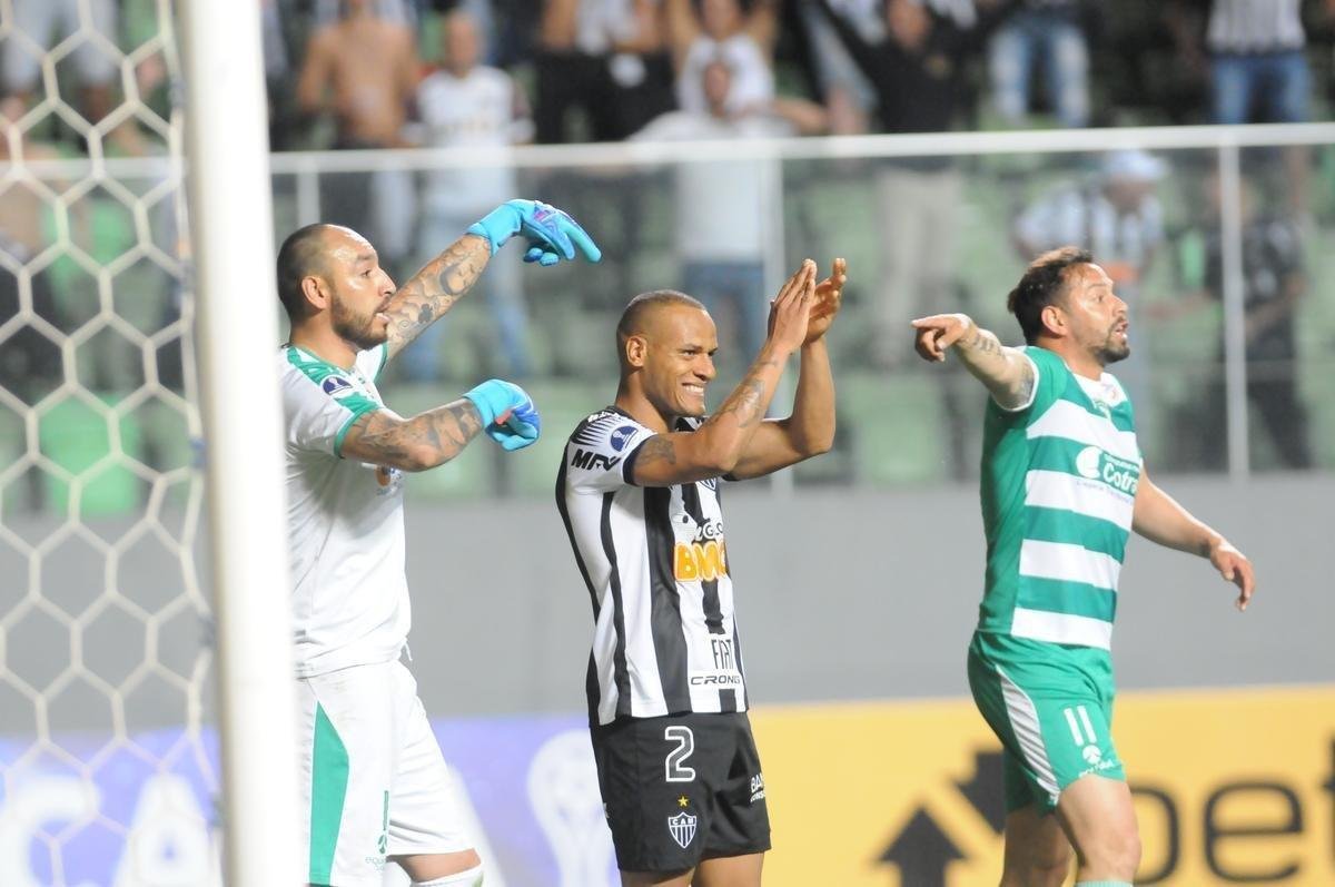 Fotos do primeiro tempo do jogo entre Atltico e La Equidad, no Independncia, pela Copa Sul-Americana