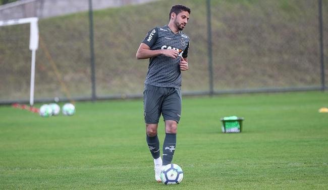 O zagueiro Gabriel, de 25 anos, testou positivo para a COVID-19 em 16 de novembro de 2020, mesmo dia em que realizou os exames na Cidade do Galo.

O tcnico Jorge Sampaoli, de 60 anos, recebeu o diagnstico positivo de COVID-19 na segunda-feira (16/11), mesmo dia em que realizou os exames na Cidade do Galo.