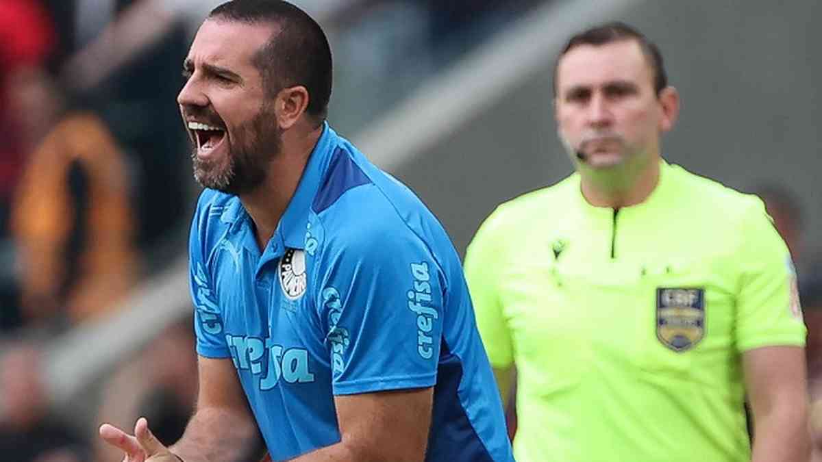 Campeonato Italiano Serie B atrasa post dos clubes com lances dos jogos